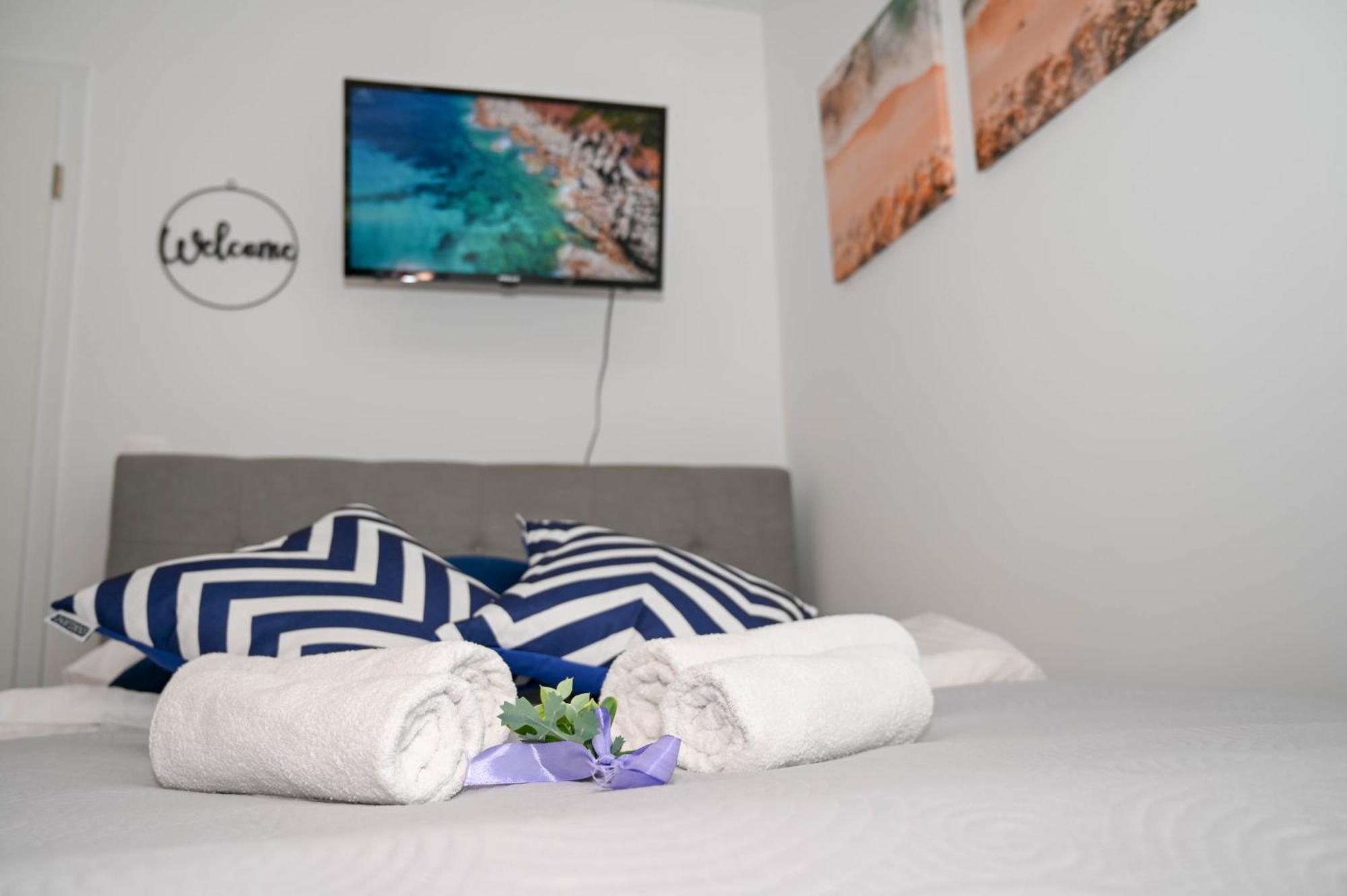 Blue Apartment With Free Parking Laibach Exterior foto